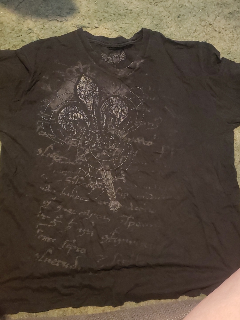Men's Black Short-Sleeve Graphic Fleur-de-Lis Tee